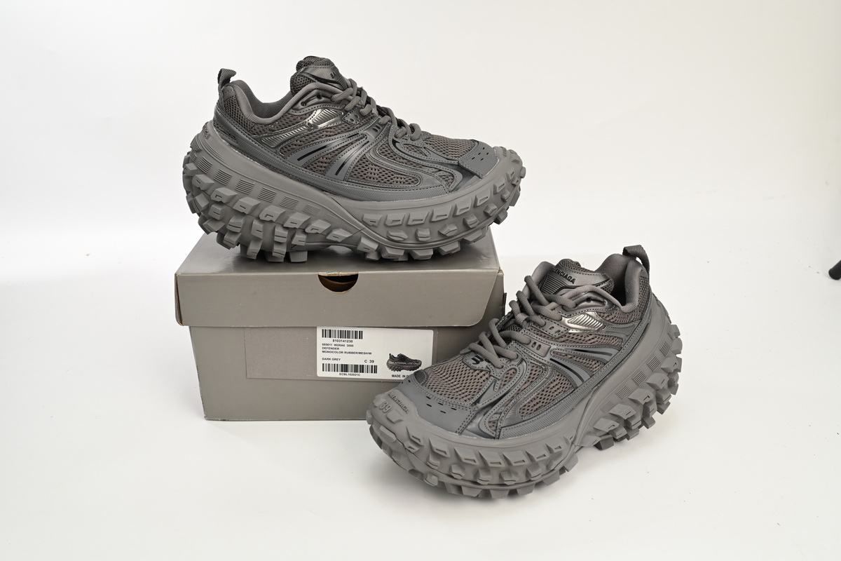Balenciaga Defender Black Gray 685611 W2RA6 3000