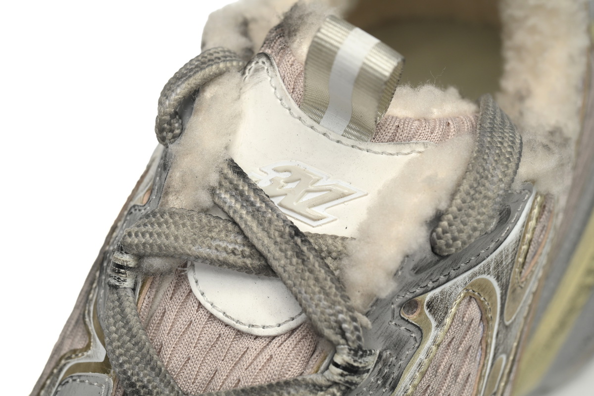 Balenciaga Champagne ice velvet 734734 W3XL2 9191