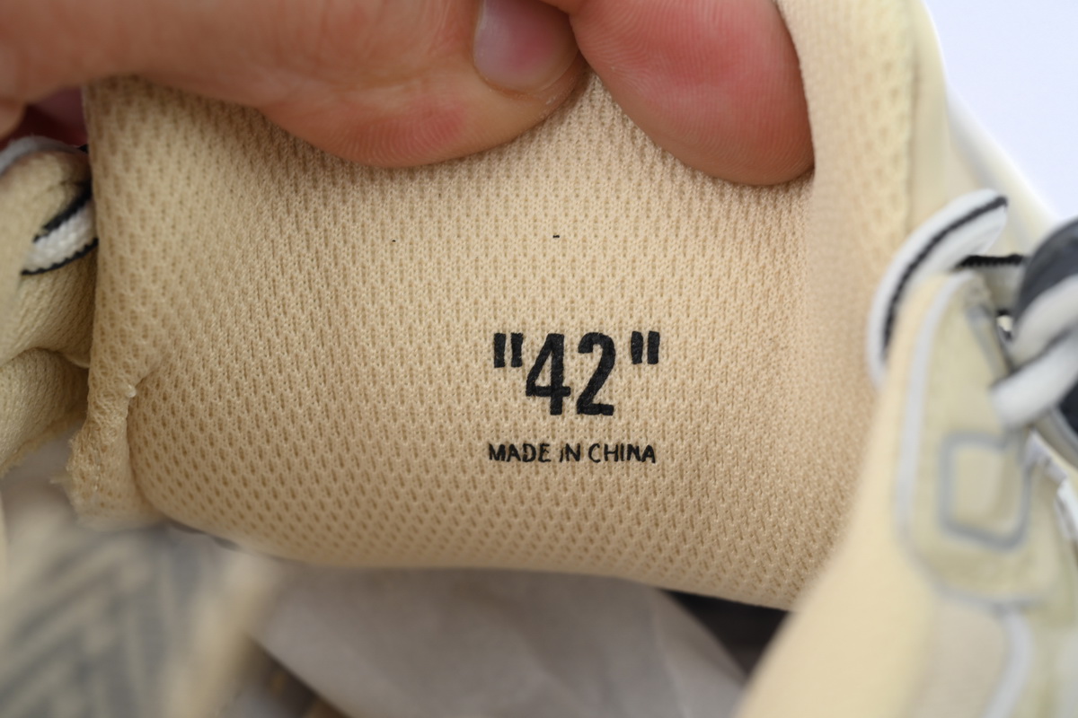 OFF-WHITE Out Of Brown OMIA295S25 FAB00 36113