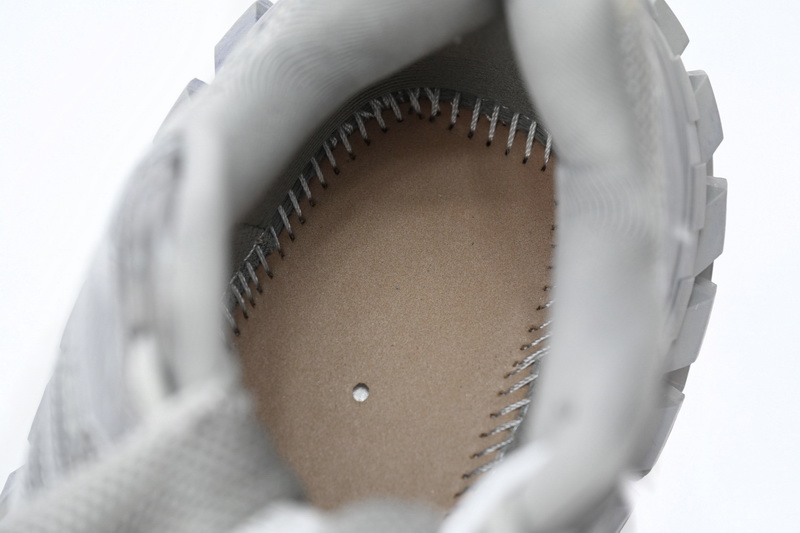 Balenciaga Defender Light Gray685611 W2RA6 1200