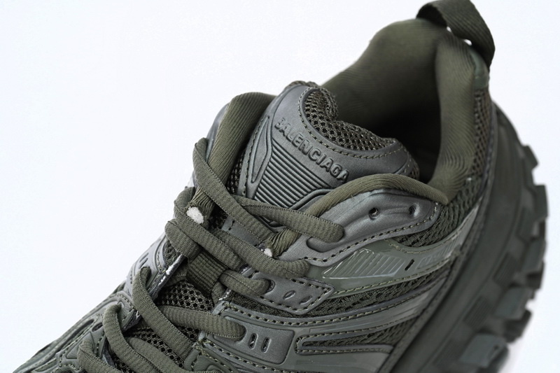 Balenciaga Defender Blackish Green 685611 W2RA6 3000