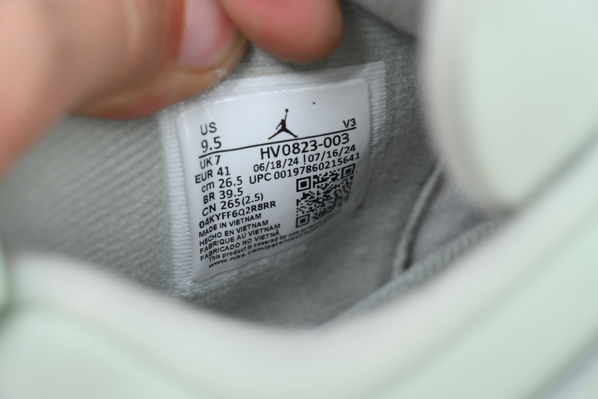 Air Jordan 4 Retro 'Seafoam Sail' HV0823-003