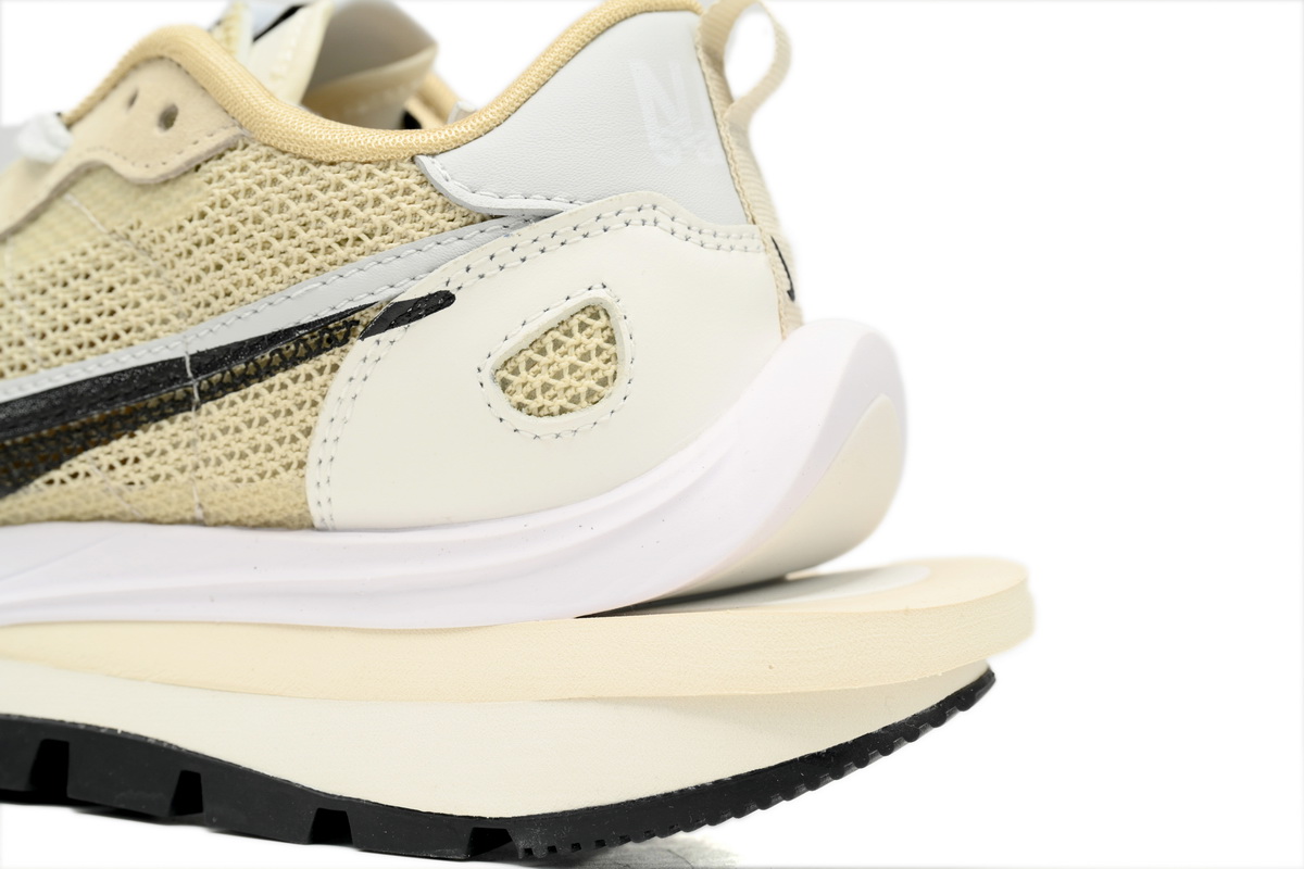 Sacai x VaporWaffle “Tour Yellow ” CV1363-108