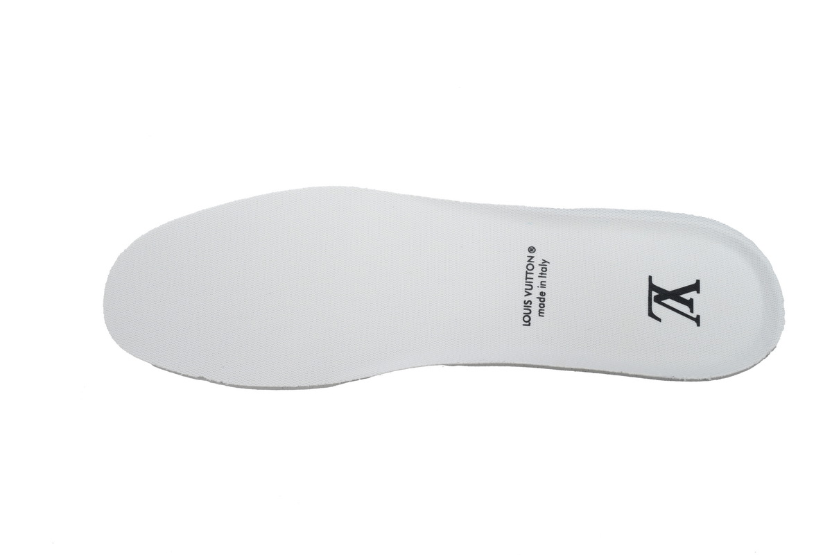 LOUIS VUITTON Trainer Black and White