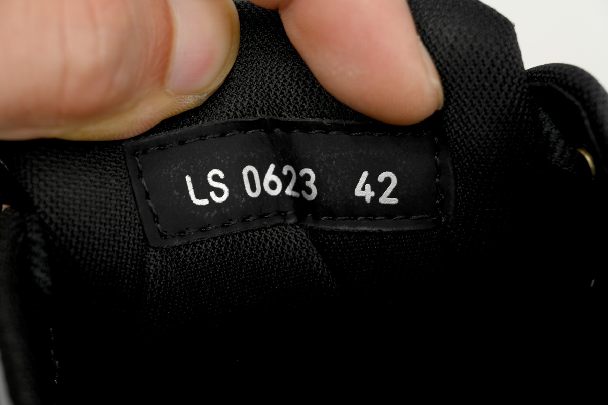 Dior Light Grey 'B30' Sneakers Black Silver 3SN279 ZMA1 6141