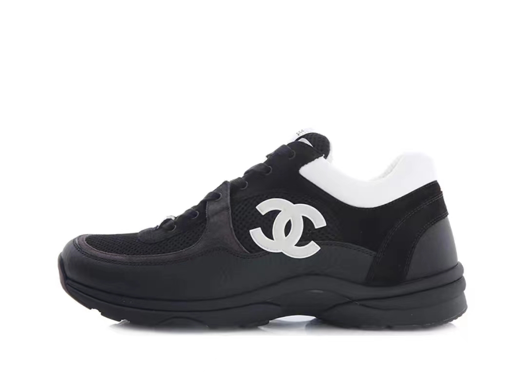 Chanel Black/White
