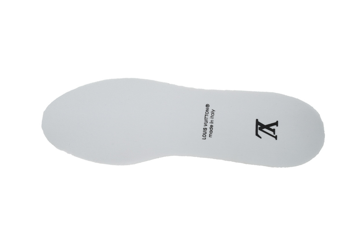 LOUIS VUITTON all white