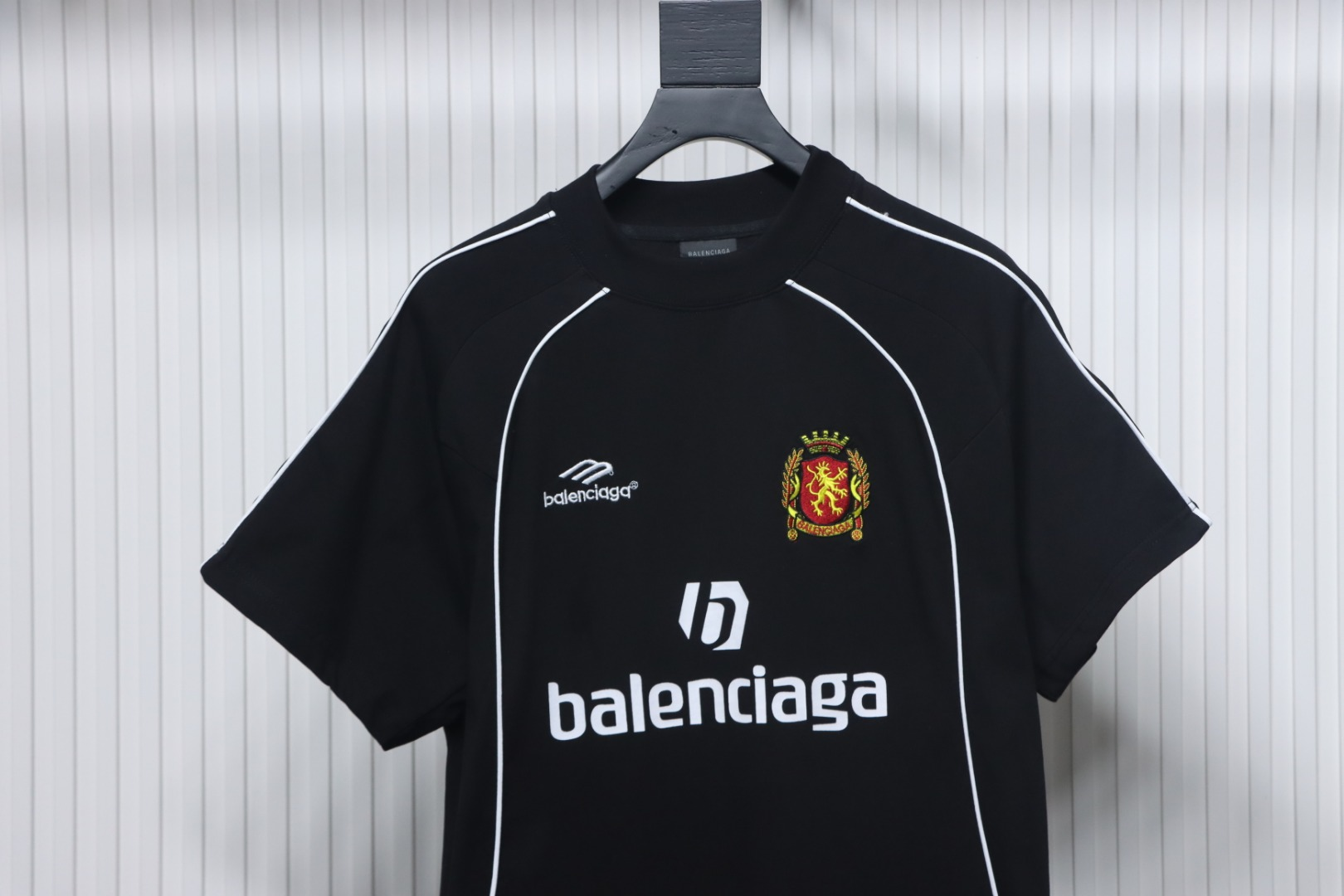 Balenciaga Lion Crest Soccer T-Shirt Black