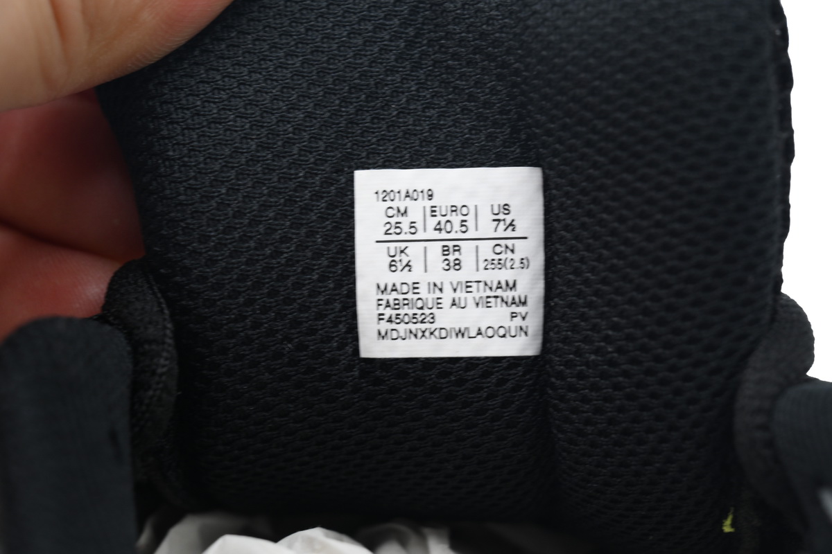 Asics Gel Kayano 14 'Triple Black' 1201A019-001