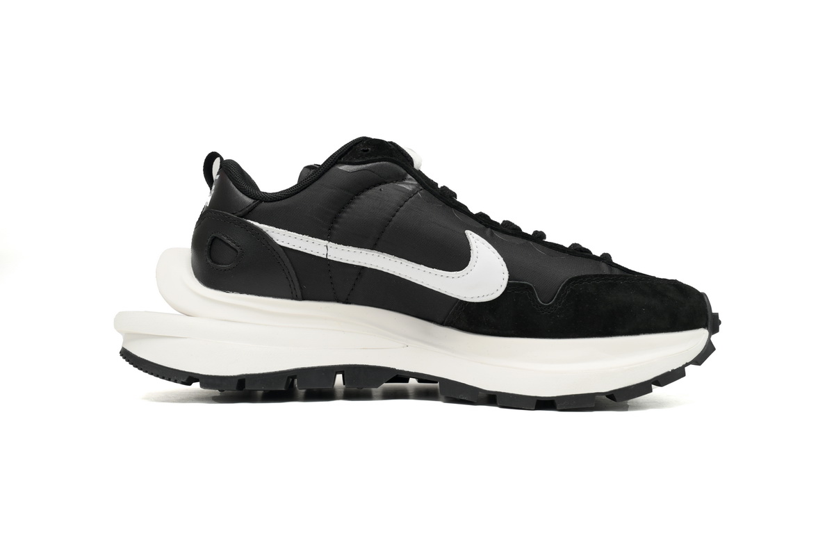 Sacai x Nike VaporWaffle Sesame and Black And White DD1875-011