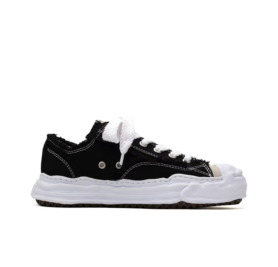 Maison MIHARA YASUHIRO Men's Hank Low Sneakers Black