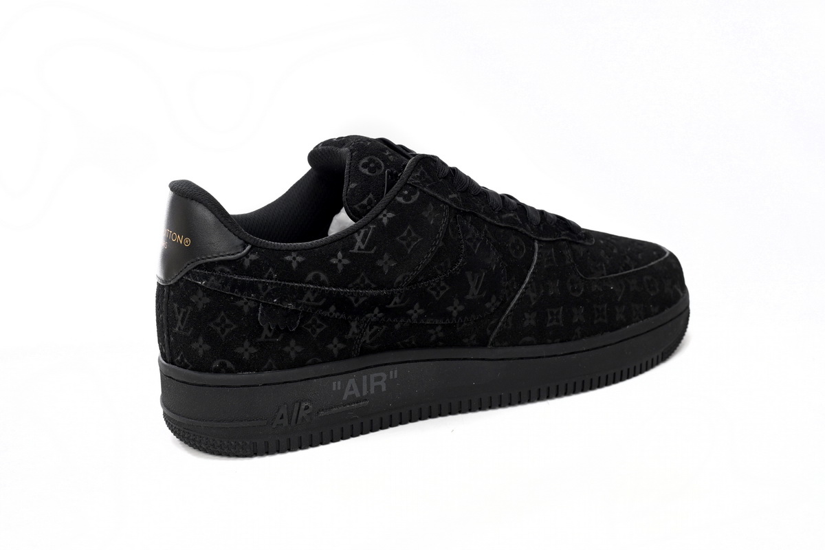 LOUIS VUITTON x Nike Air Force 1 All Black 1A9VD7