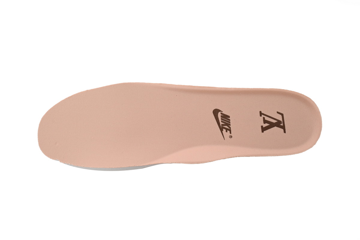 LOUIS VUITTON x Nike Air Force 1 Coffee