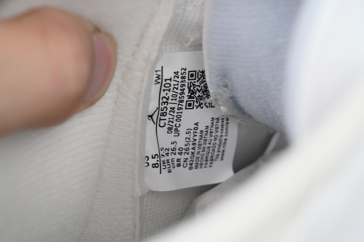 Air Jordan 3 Retro 'Lucky Shorts' CT8532-101