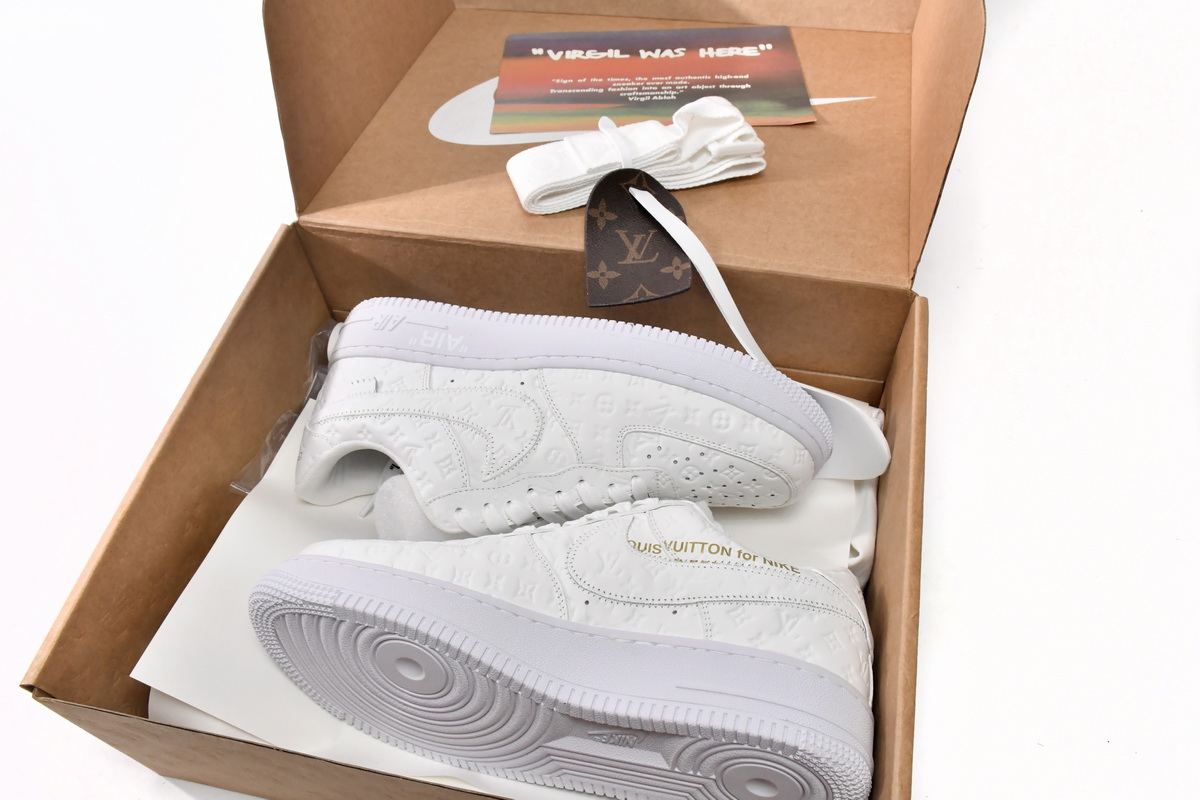 LOUIS VUITTON x Nike Air Force 1 Triple White LK0221