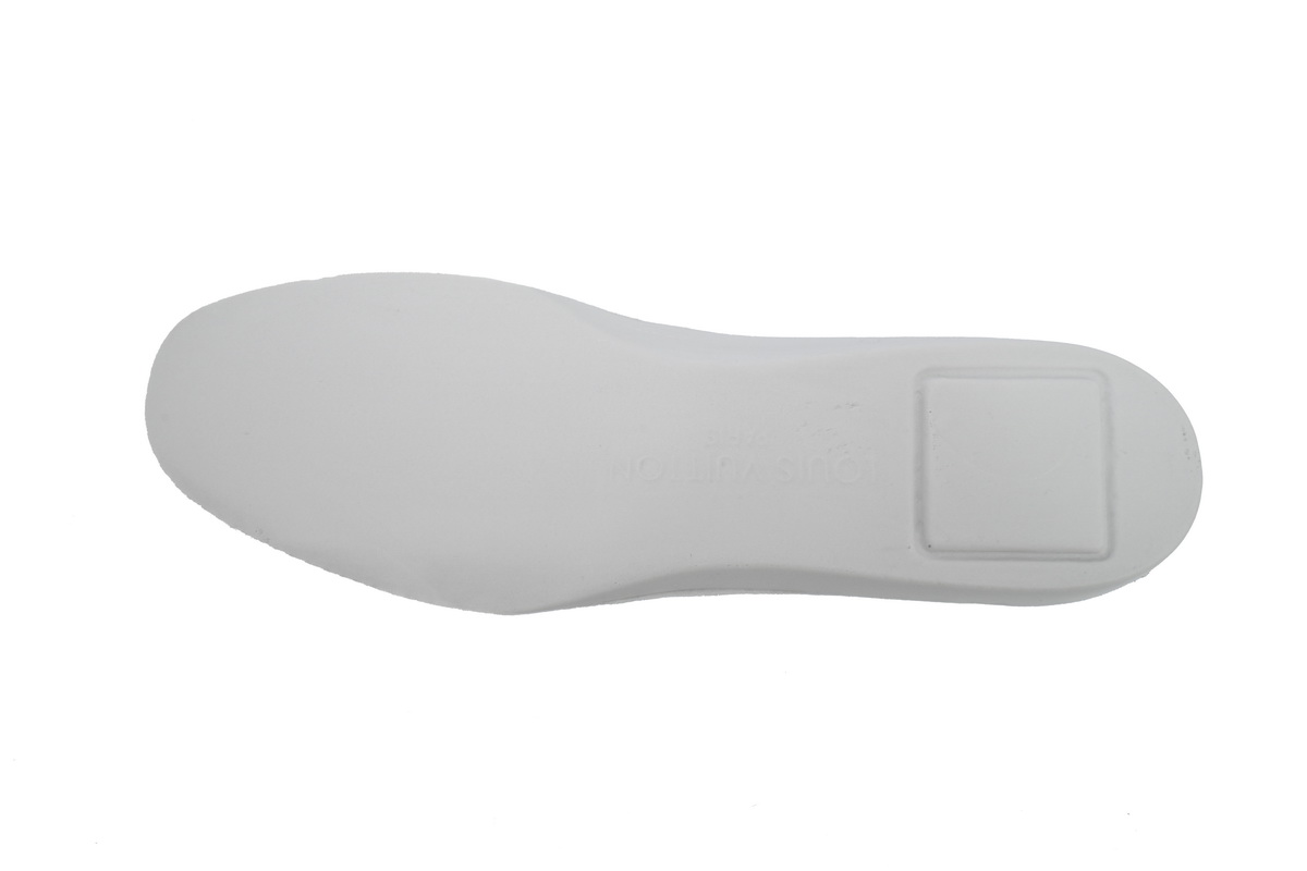 LOUIS VUITTON Trainer Black and gray