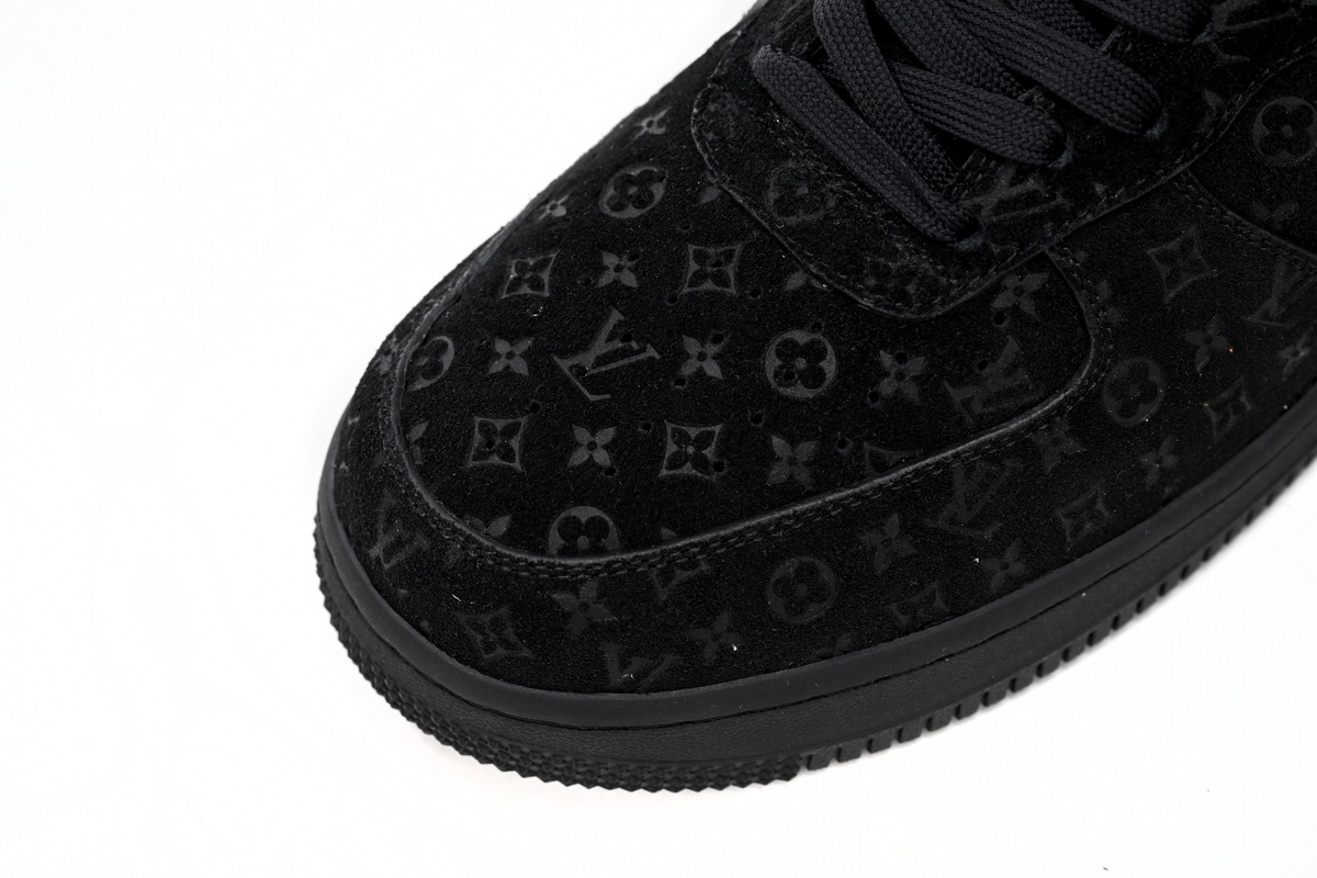 LOUIS VUITTON x Nike Air Force 1 All Black 1A9VD7