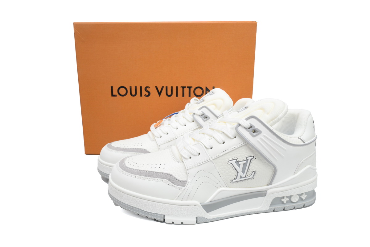 LOUIS VUITTON Trainer White cement