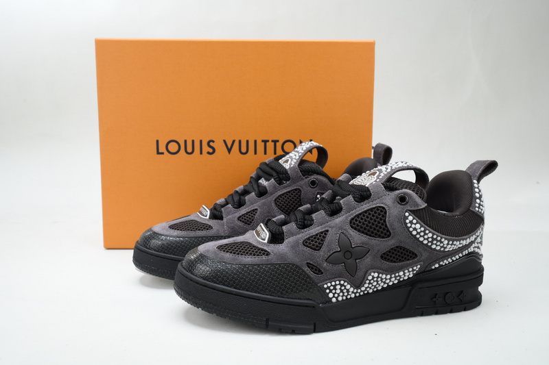 Louis Vuitton Skate Gray Diamonds