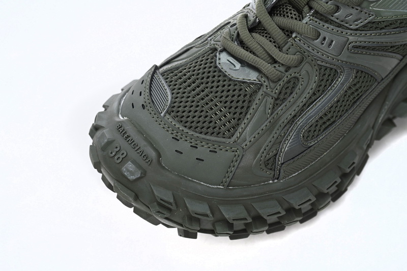 Balenciaga Defender Blackish Green 685611 W2RA6 3000