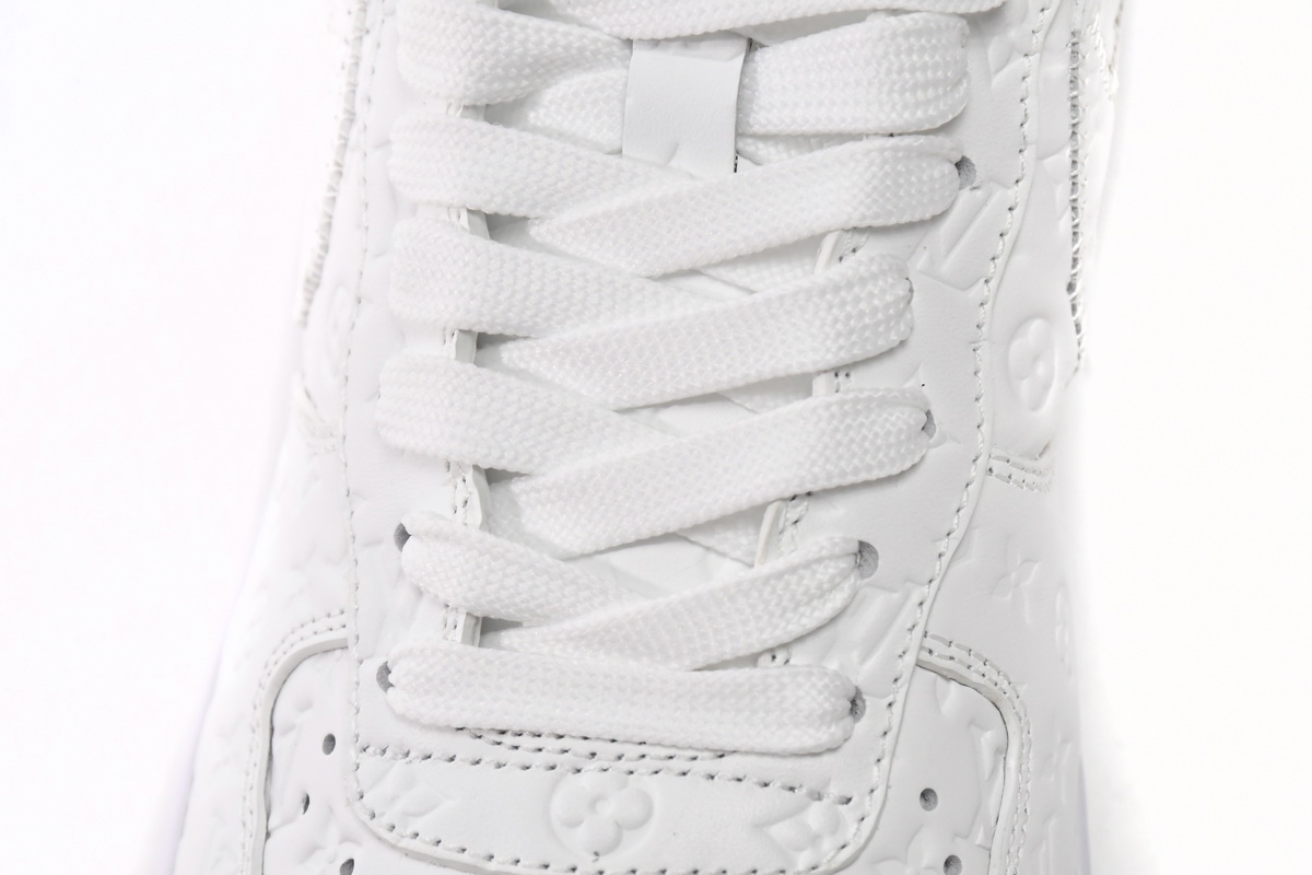LOUIS VUITTON x Nike Air Force 1 Triple White LK0221
