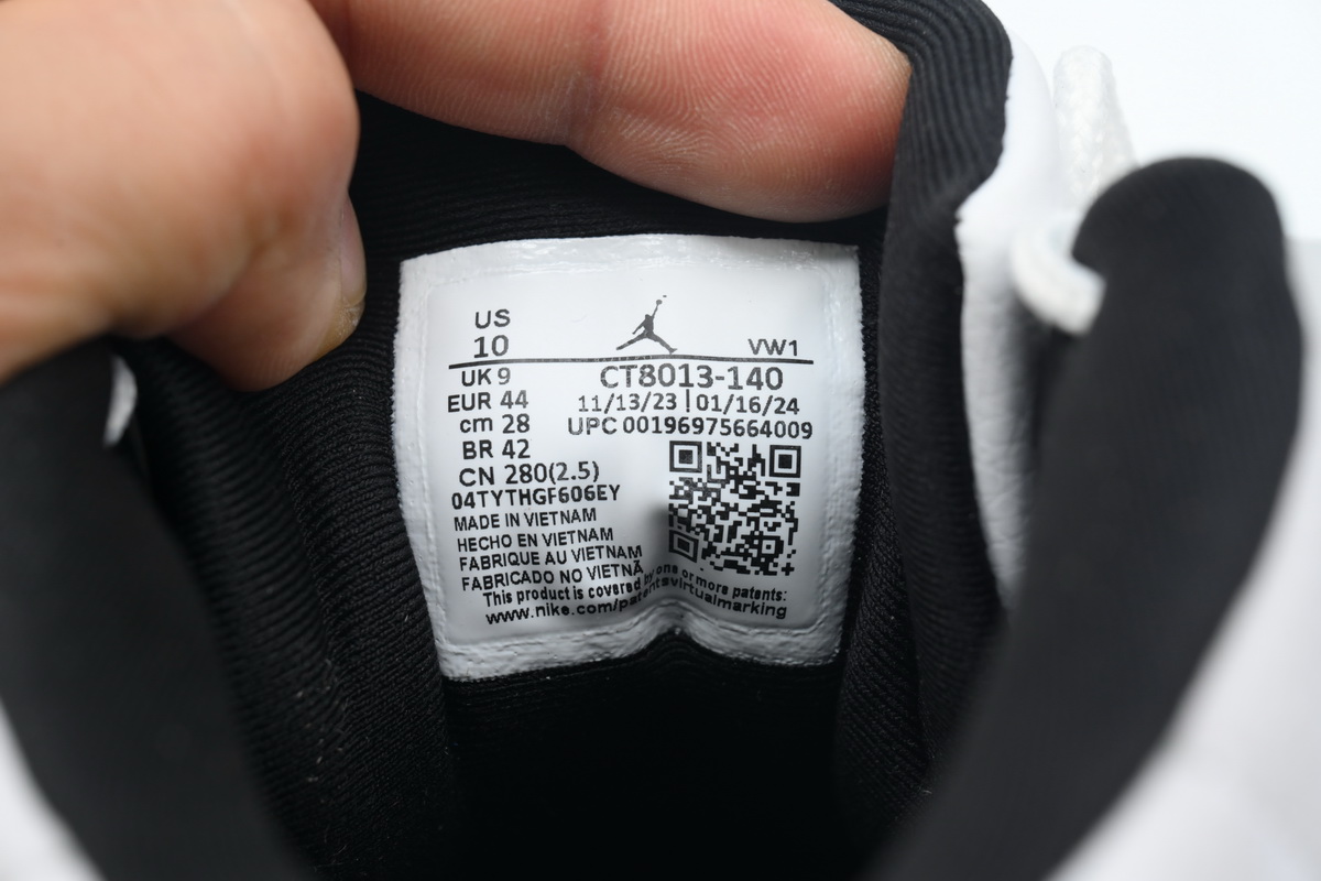 Air Jordan 12 “Blueberry” CT8013-140