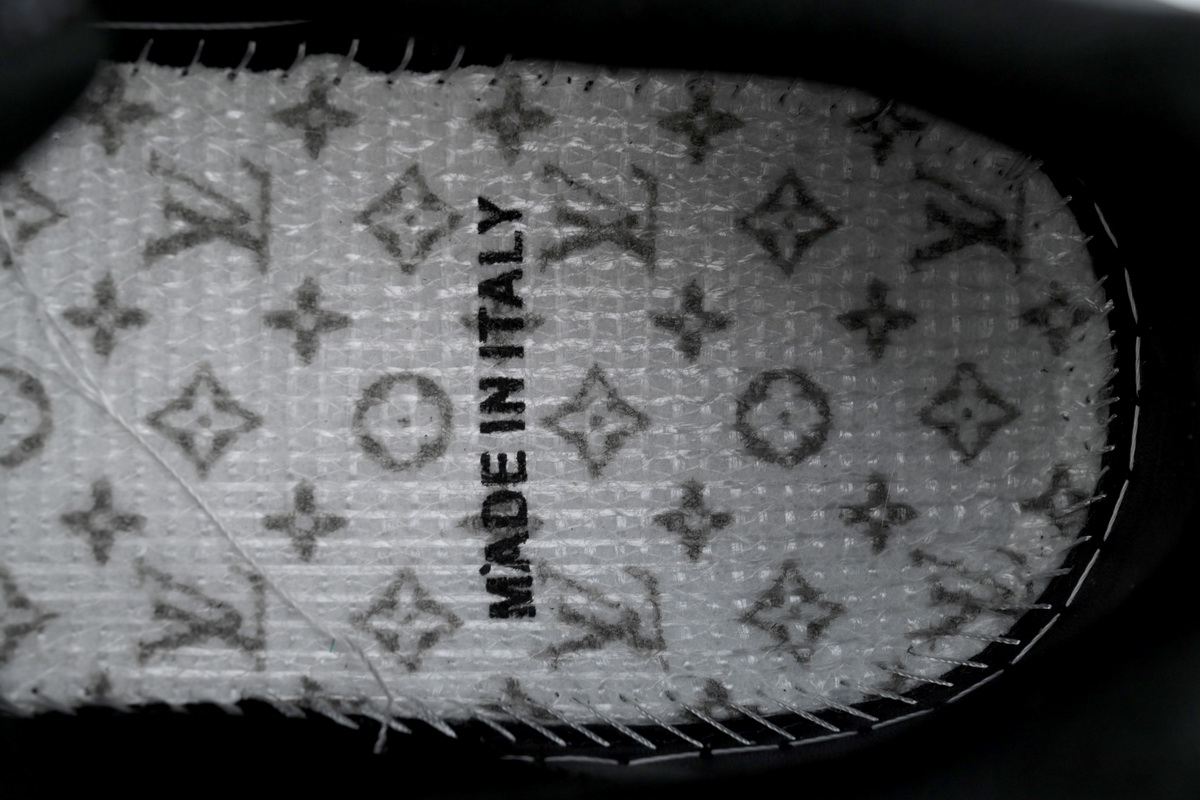 Louis Vuitton Trainer 'Black Rhinestones' 1A815H