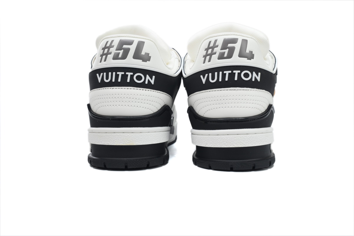 LOUIS VUITTON Trainer Black and White