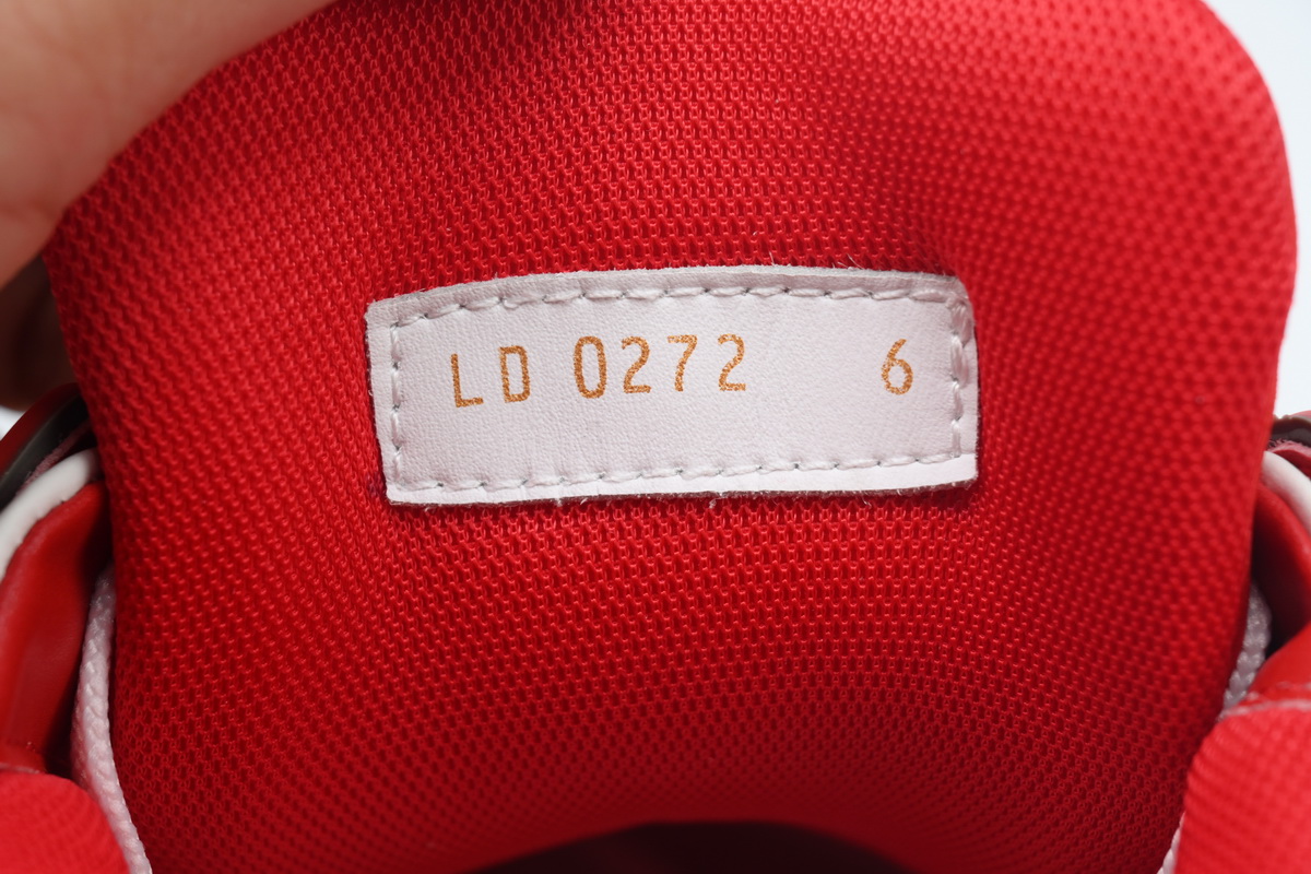 LOUIS VUITTON Trainer White Red