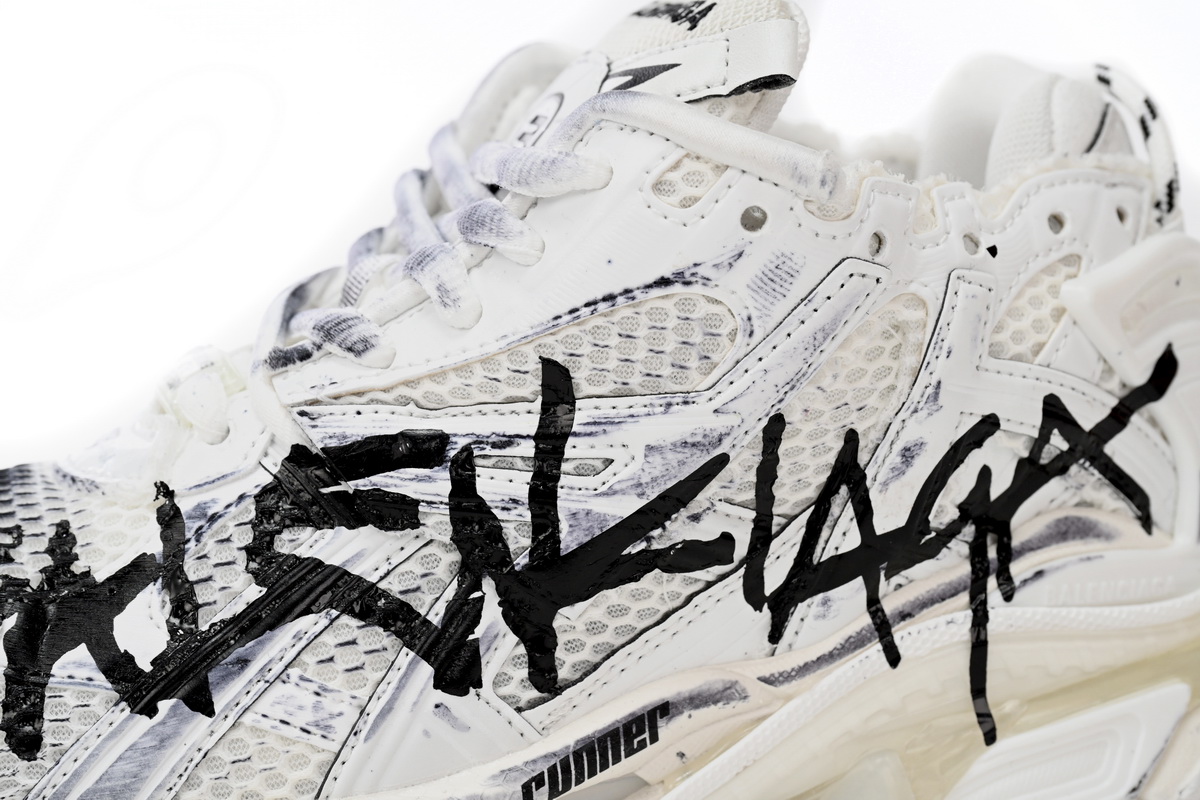 Balenciaga Runner Graffiti White 677402 W3RBQ 9010