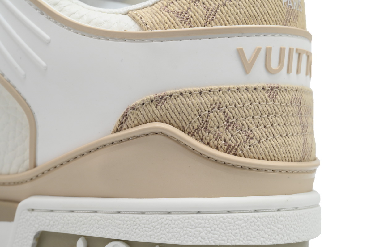 LOUIS VUITTON Trainer White Khaki