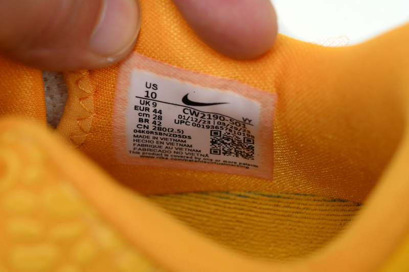 Nike Kobe 6 Protro 'Mambacita'