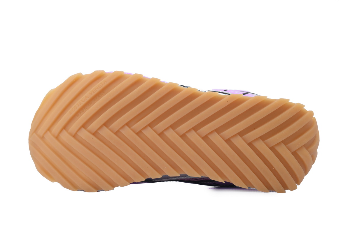 Bottega Veneta Orbit Sneaker pink