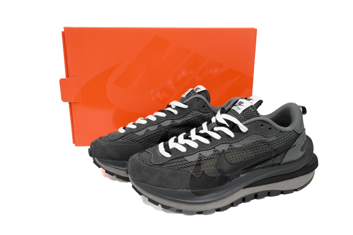 Sacai x Nike VaporWaffle Sesame Black And White Grid CV1363-105