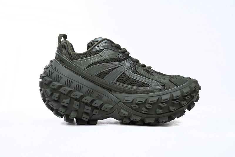 Balenciaga Defender Blackish Green 685611 W2RA6 3000
