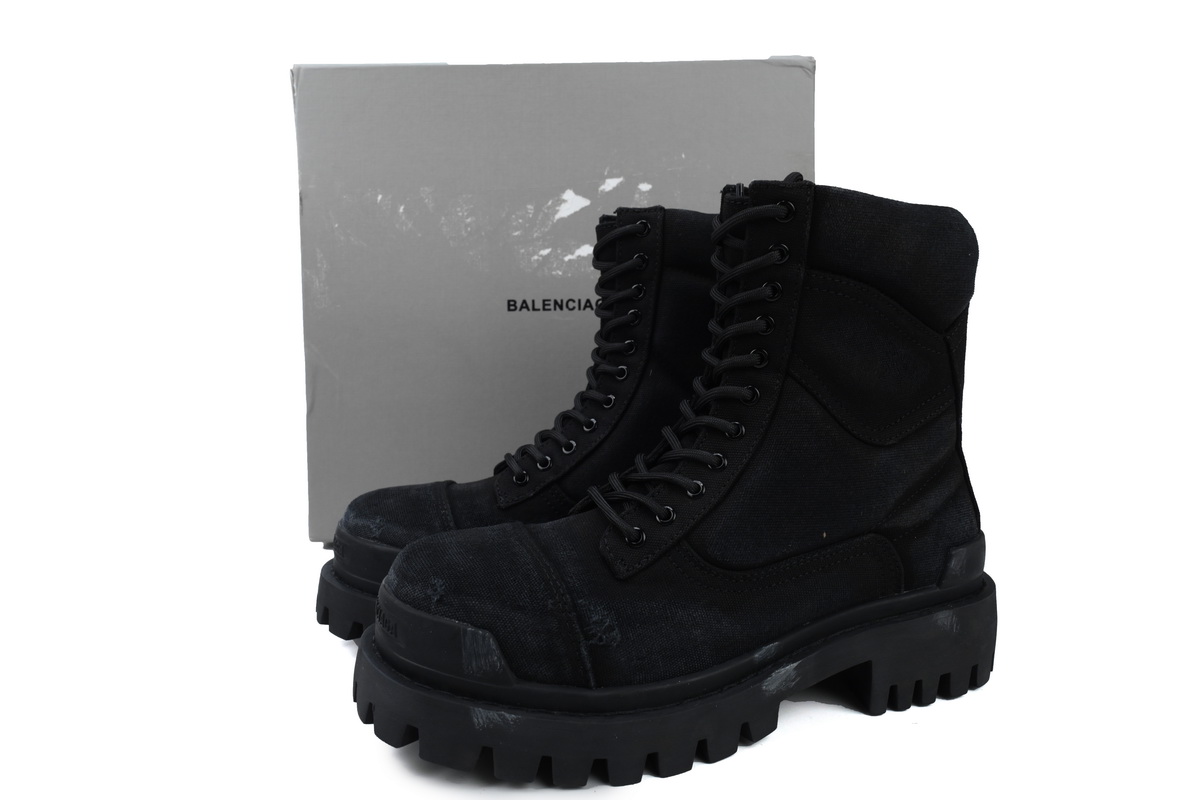 Balenciaga Strike Black PK24092001