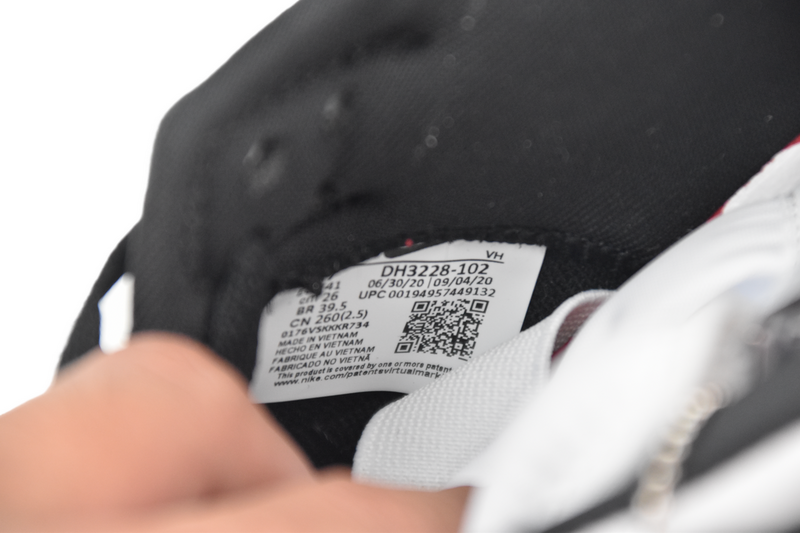 Nike SB Dunk Low Supreme Stars Black DH3228-102