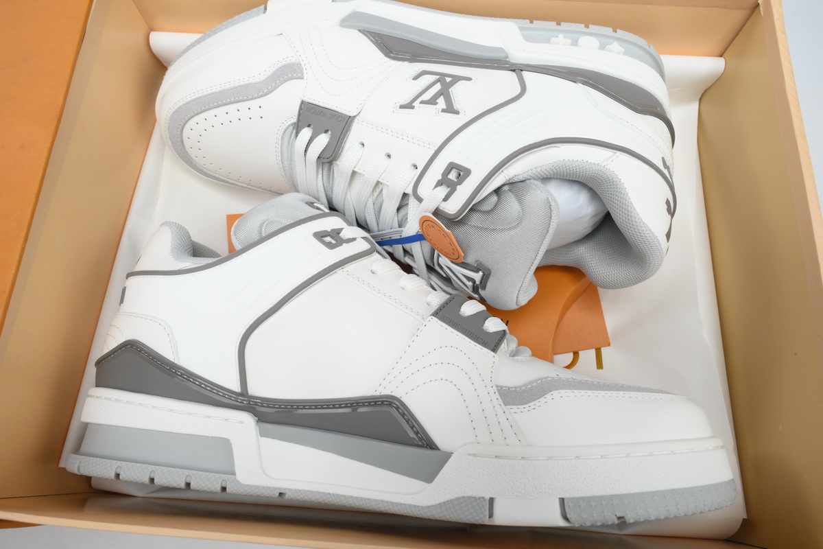 LOUIS VUITTON Trainer White ash