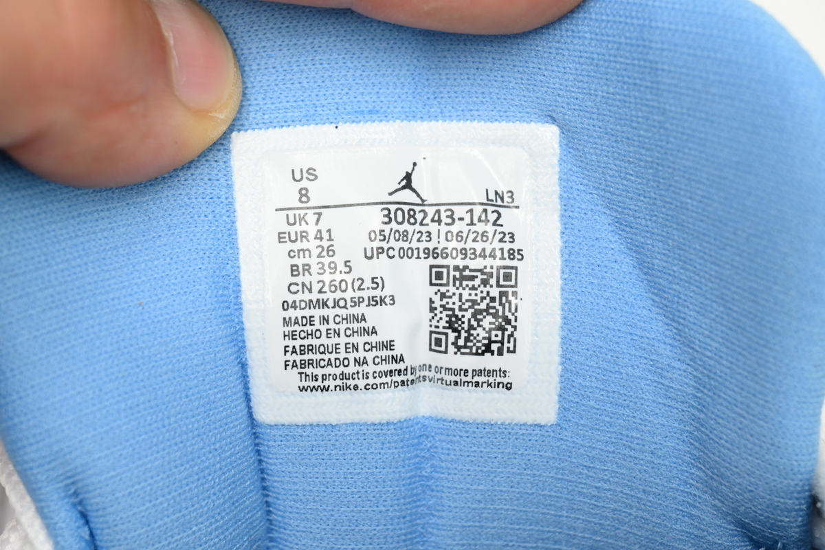 Air Jordan 12 Retro ‘UNC’ 308243-142