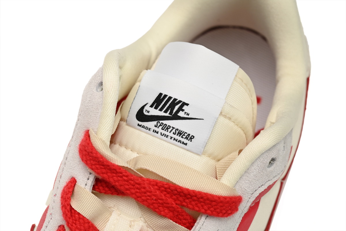 Sacai x VaporWaffle “Tour Yellow ” DD1875-110