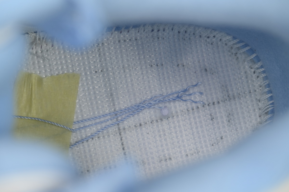 Air Jordan 4 Retro 'Forget Me Not' HV0823-100