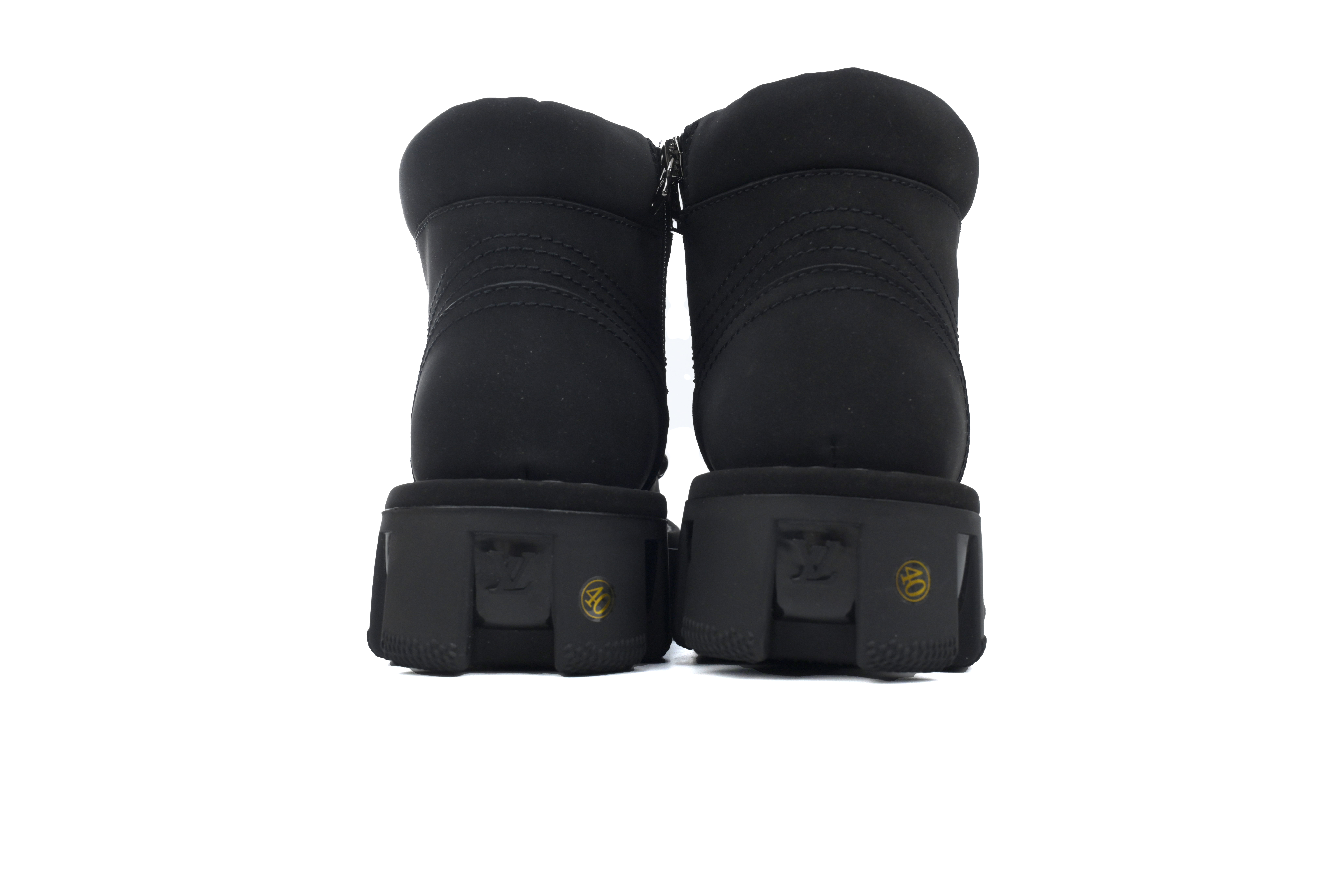 LOUIS VUITTON Martin boots Black pk02