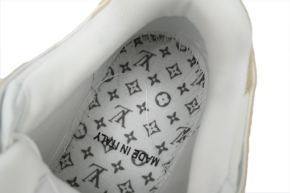 LOUIS VUITTON Trainer White Khaki