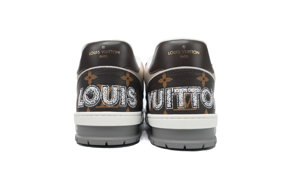 LOUIS VUITTON Trainer Coffee