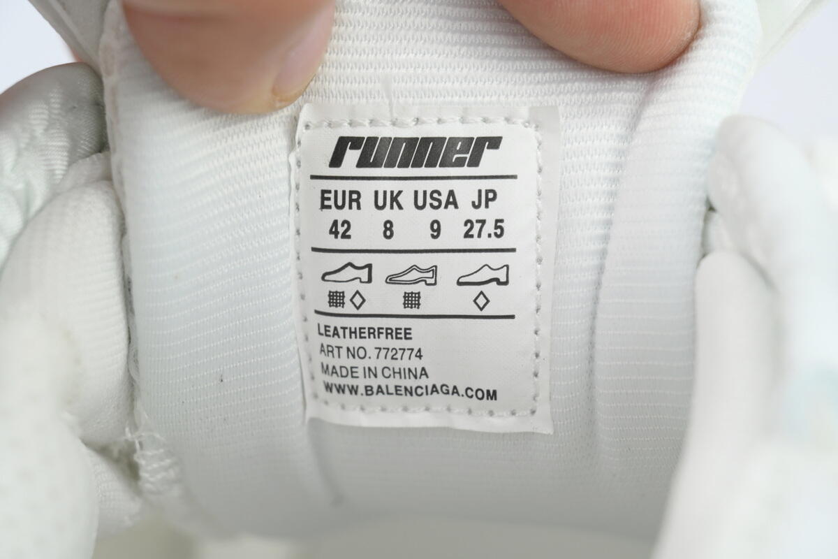 Balenciaga Runner Sneaker 'Gradient - White Black' 772774 WRUNG 9010