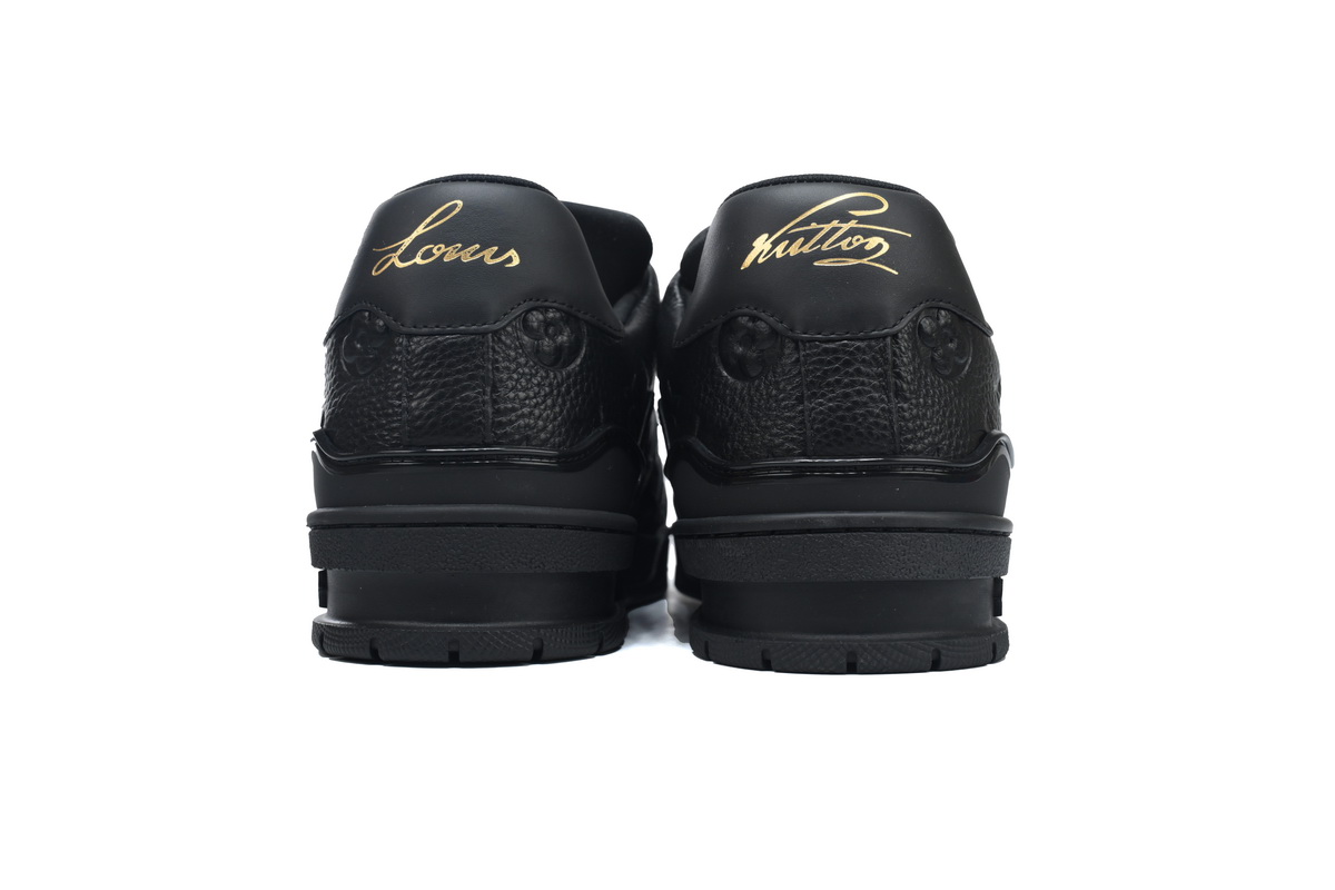 LOUIS VUITTON Trainer Black