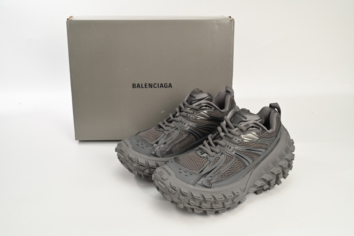 Balenciaga Defender Black Gray 685611 W2RA6 3000