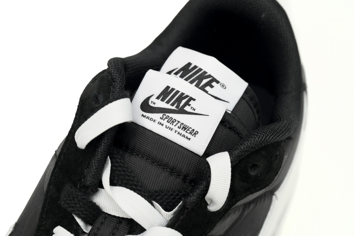 Sacai x Nike VaporWaffle Sesame and Black And White DD1875-011