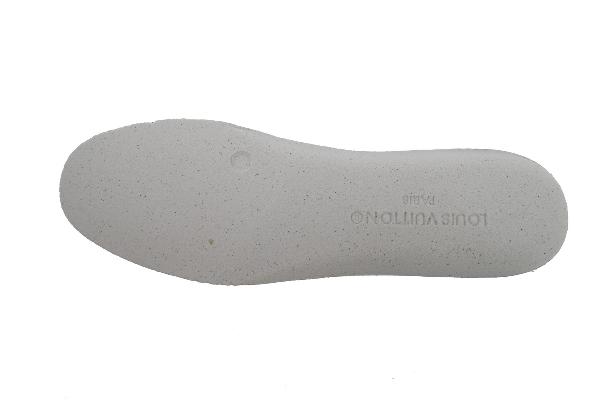 LOUIS VUITTON Trainer White Red