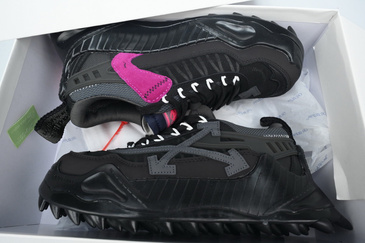 OFF-WHITE Out Of Black OMIA139S 2080004 531010